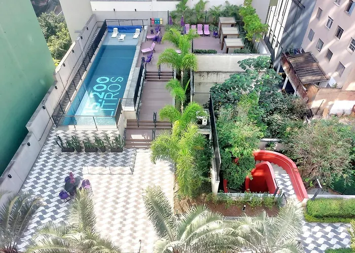 Tem Tudo Piscina Academia Sauna Squash